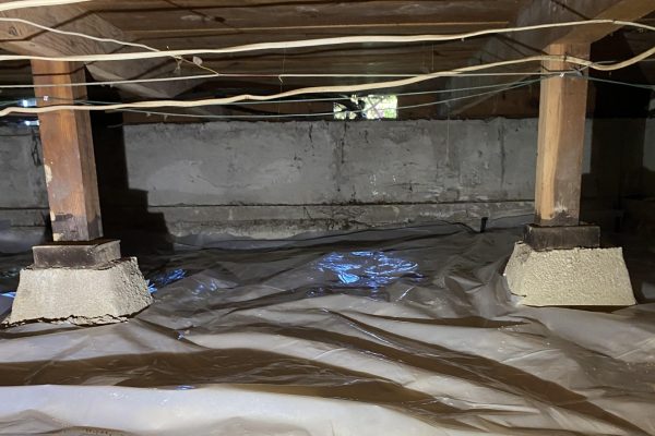 clean crawl space, flooded crawl space, vapor barrier